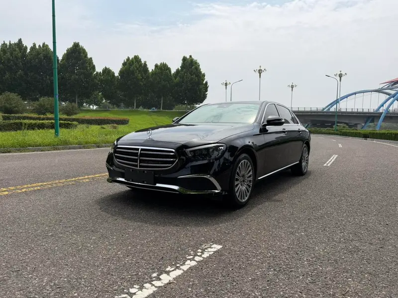 Mercedes-Benz E-Class, 2016