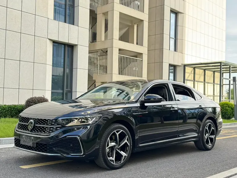 Volkswagen Passat, 2024