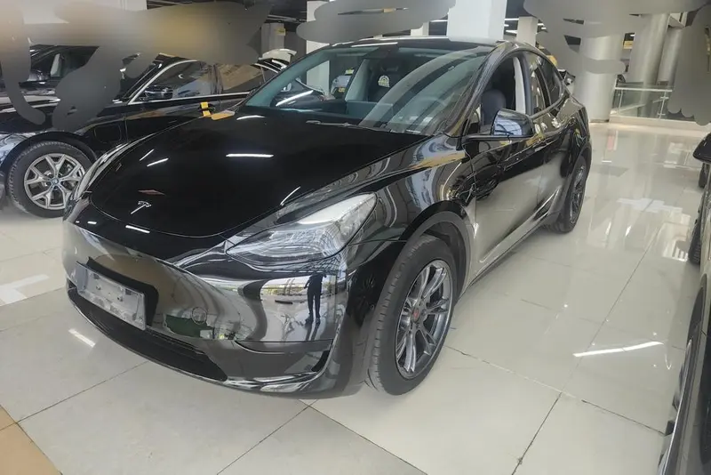 Tesla Model Y, 2023
