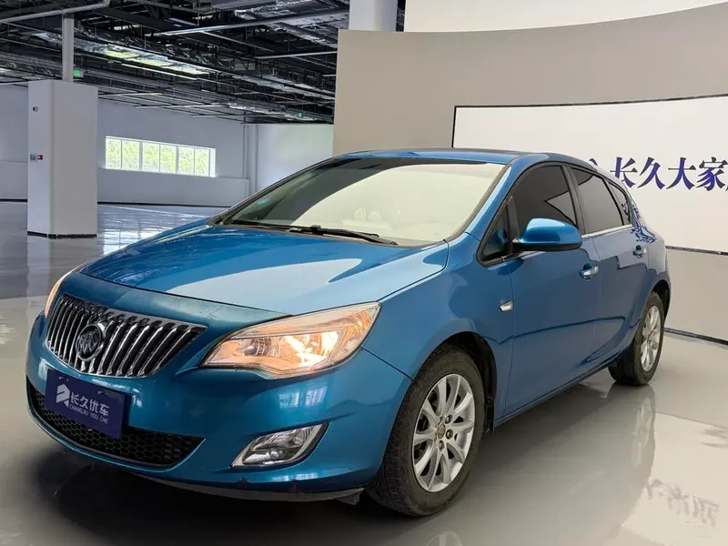 Buick Excelle, 2013