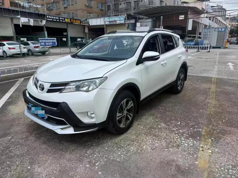 Toyota RAV4, 2015