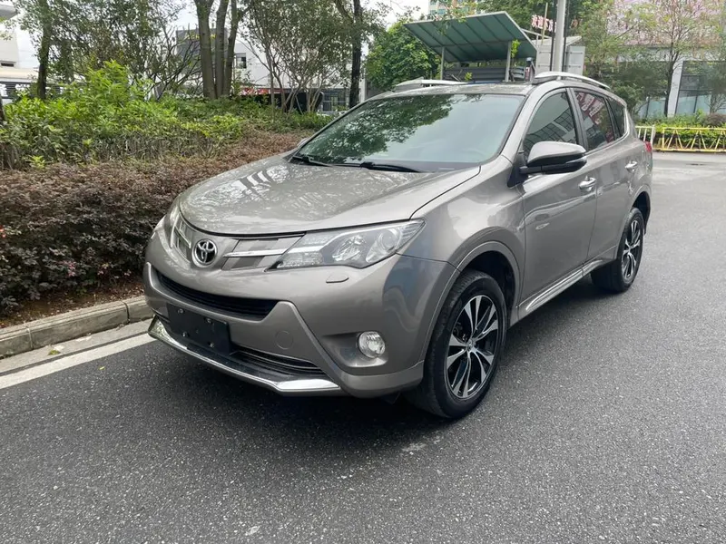 Toyota RAV4, 2015