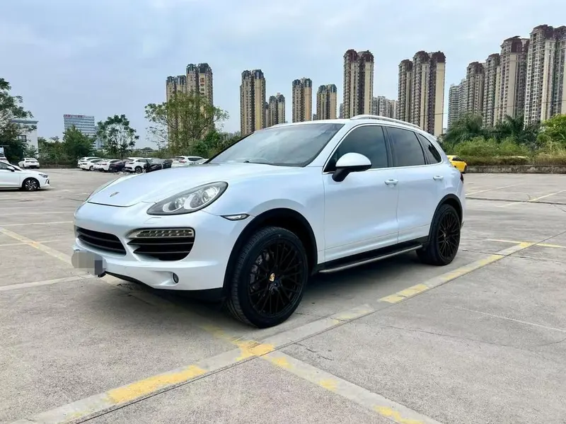Porsche Cayenne, 2011