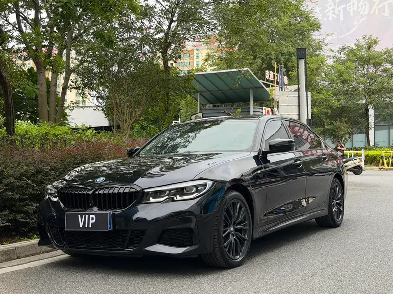 BMW 3-Series, 2022