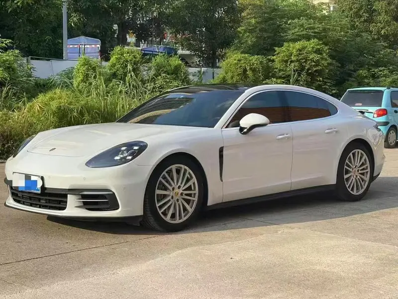 Porsche Panamera, 2019