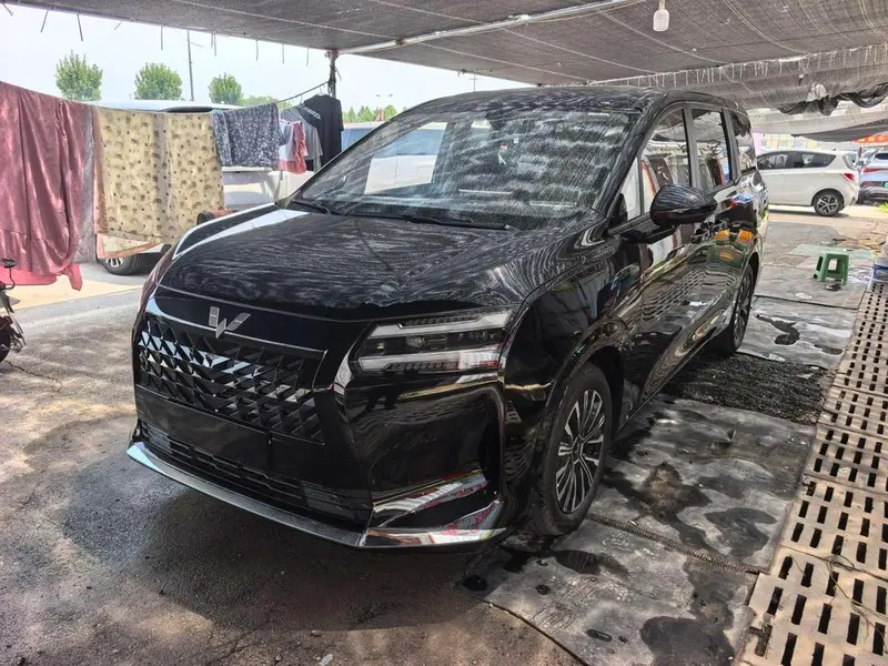 Wuling Xingguang 730 PHEV, 2025