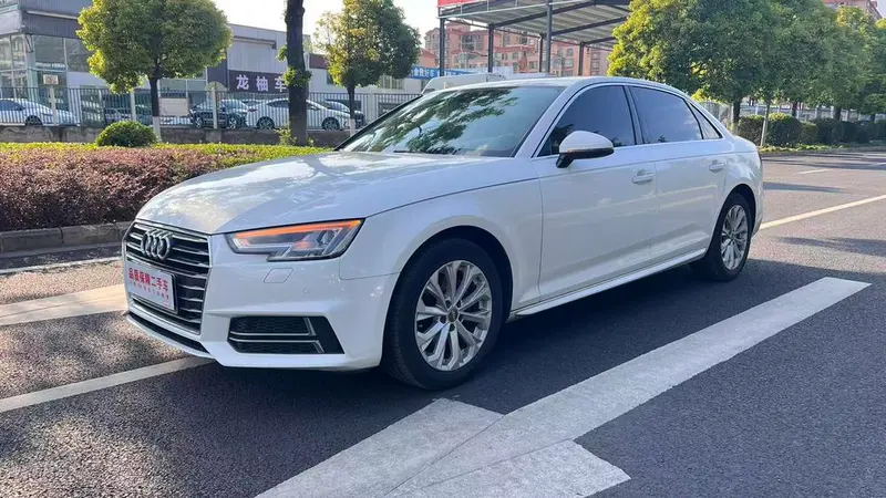 Audi A4L, 2019