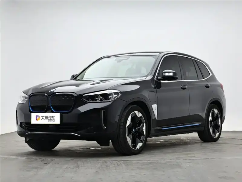 BMW iX3, 2021