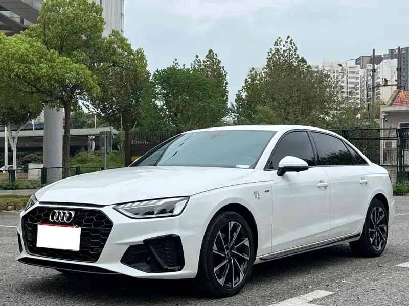Audi A4L, 2023