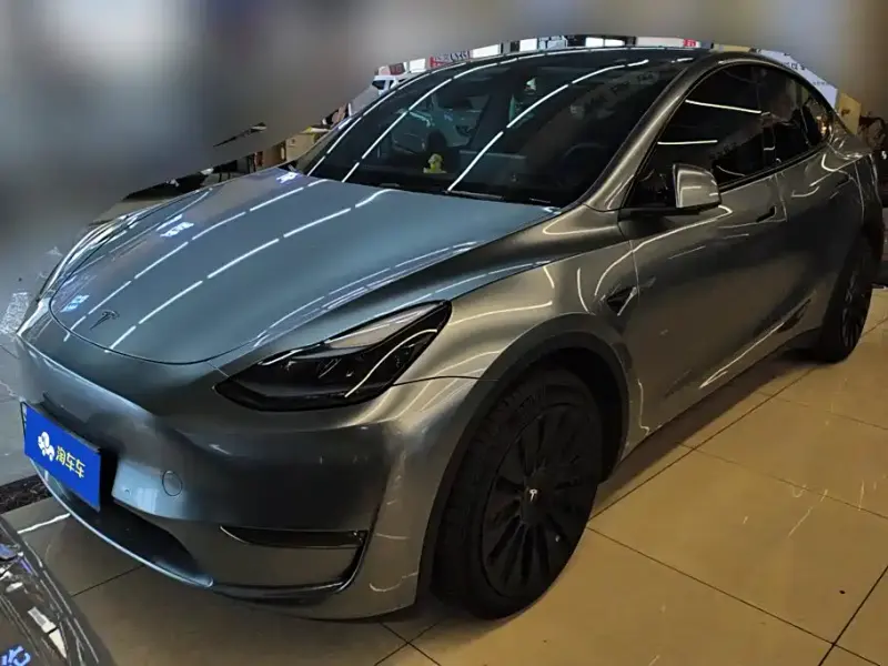 Tesla Model Y, 2022