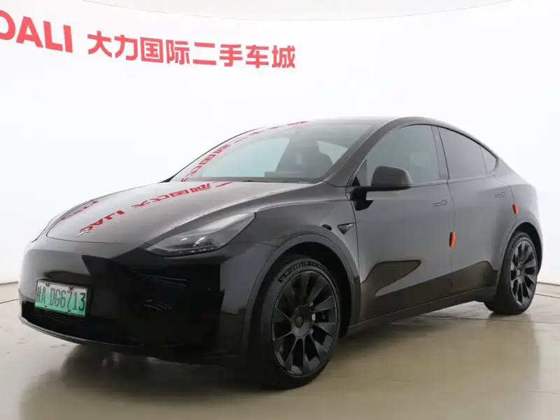 Tesla Model Y, 2022