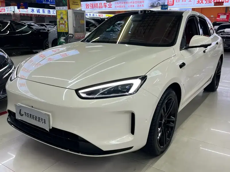 AITO M5, 2025