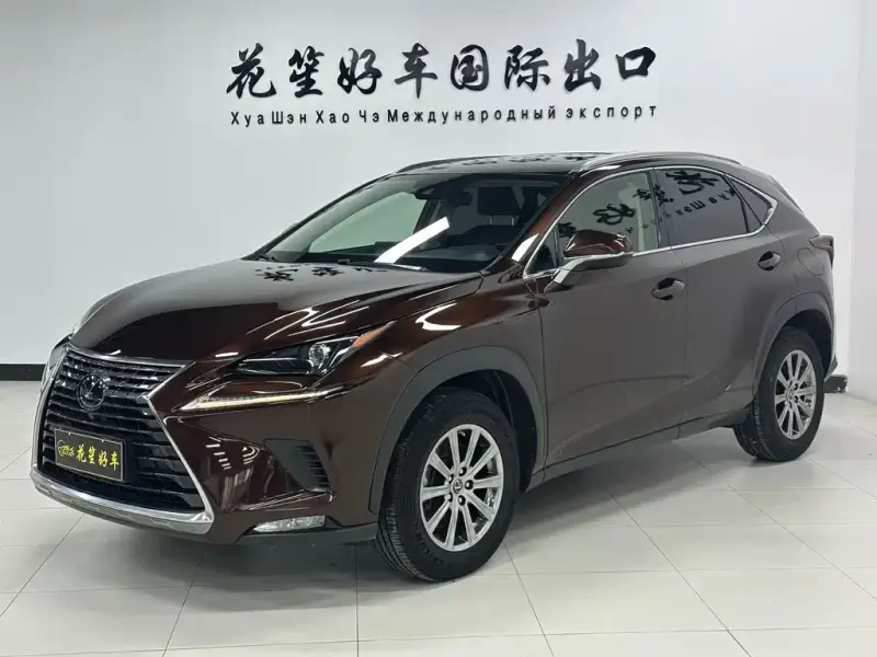 Lexus NX, 2020