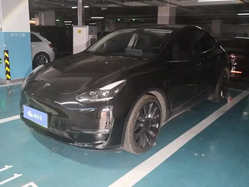 Tesla Model Y, 2022