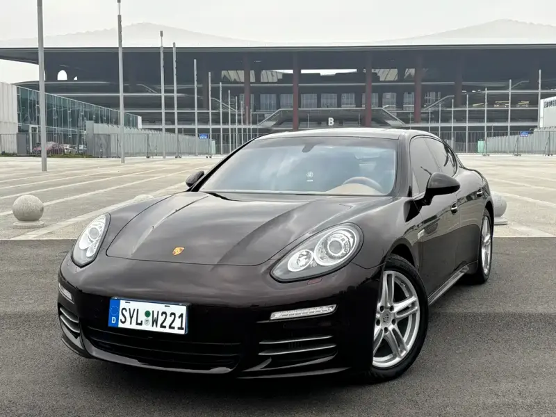 Porsche Panamera, 2013