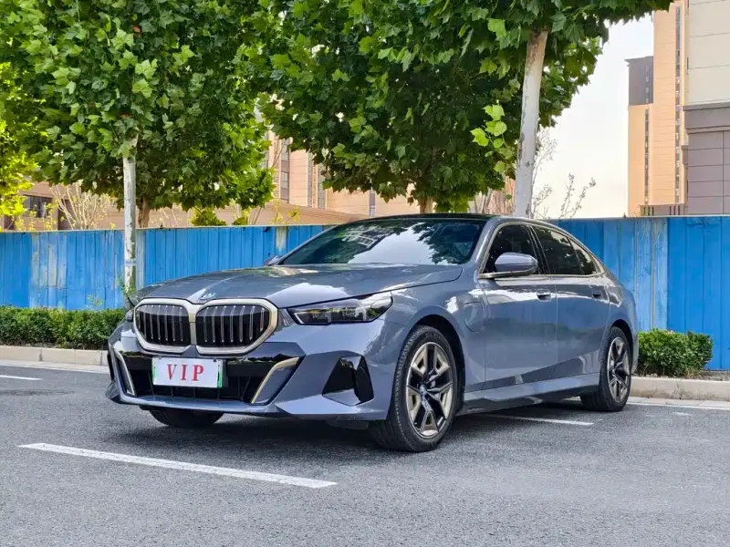 BMW i5, 2024