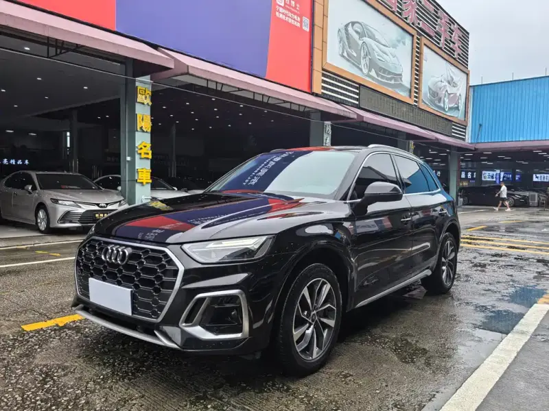 Audi Q5L, 2022