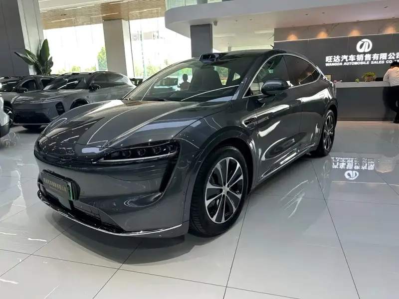 Luxeed Zhijie R7, 2025