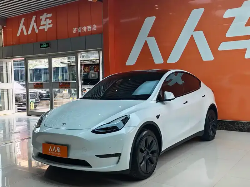 Tesla Model Y, 2023