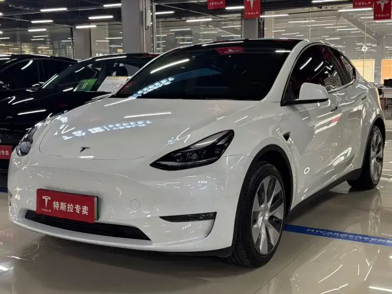 Tesla Model Y, 2023
