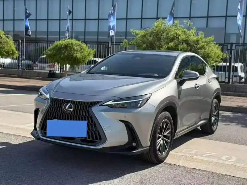 Lexus NX, 2023