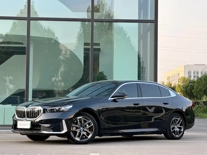 BMW i5, 2024