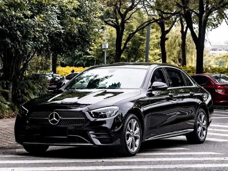 Mercedes-Benz E-Class, 2022
