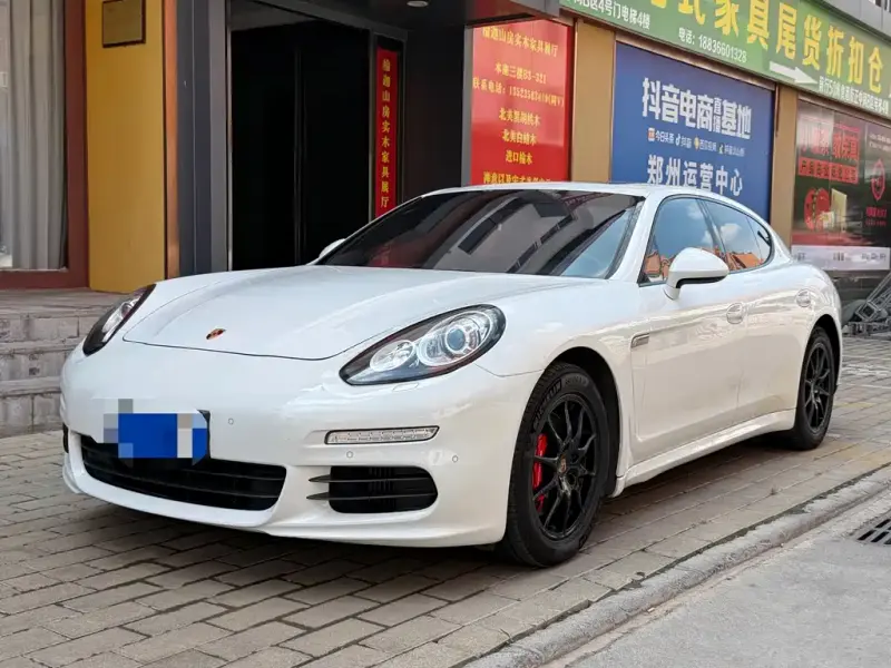Porsche Panamera, 2016