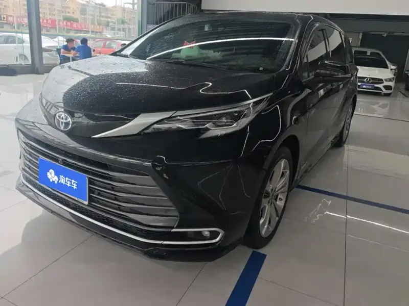 Toyota Sienna, 2024
