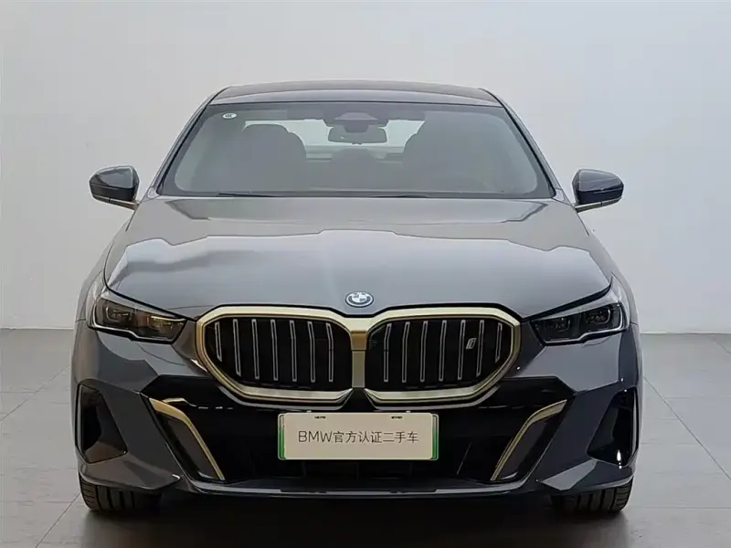 BMW i5, 2025