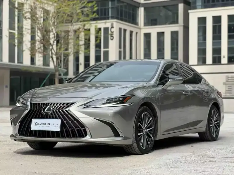 Lexus ES, 2024