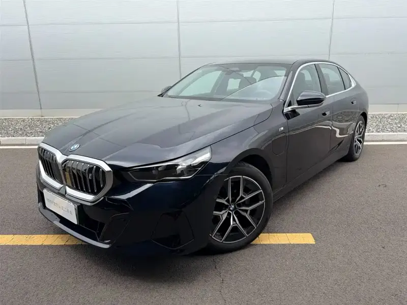 BMW i5, 2025