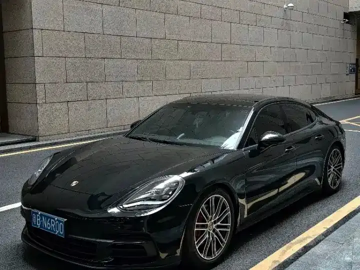 Porsche Panamera, 2017