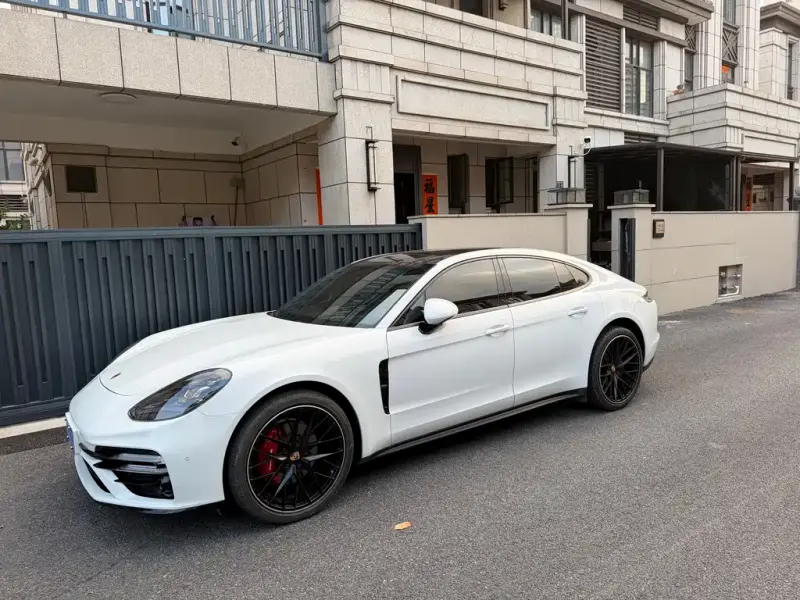 Porsche Panamera, 2018