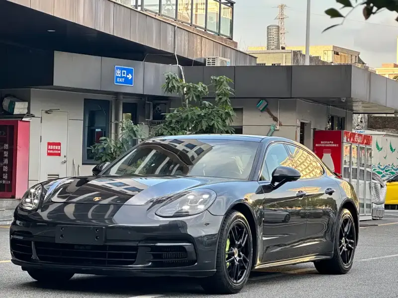 Porsche Panamera, 2020