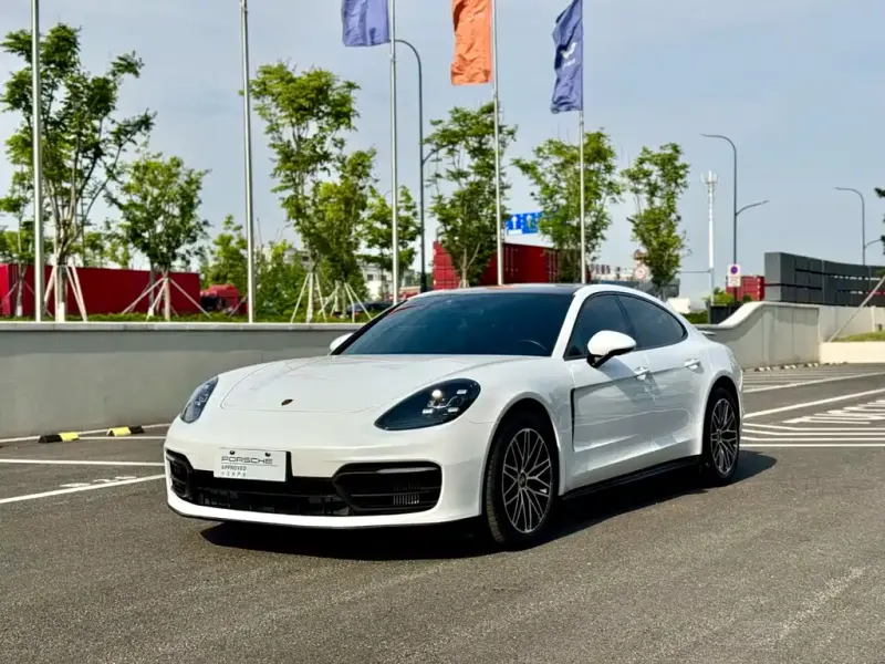 Porsche Panamera, 2021