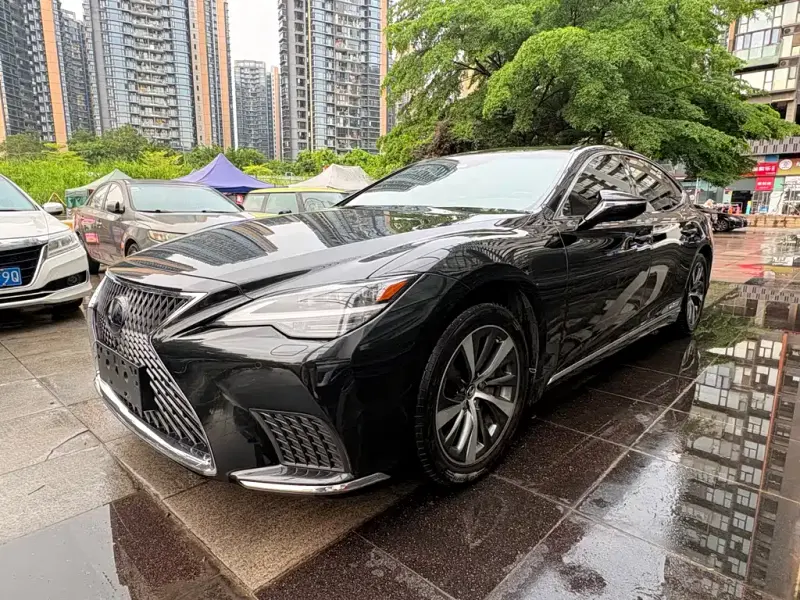 Lexus LS, 2021