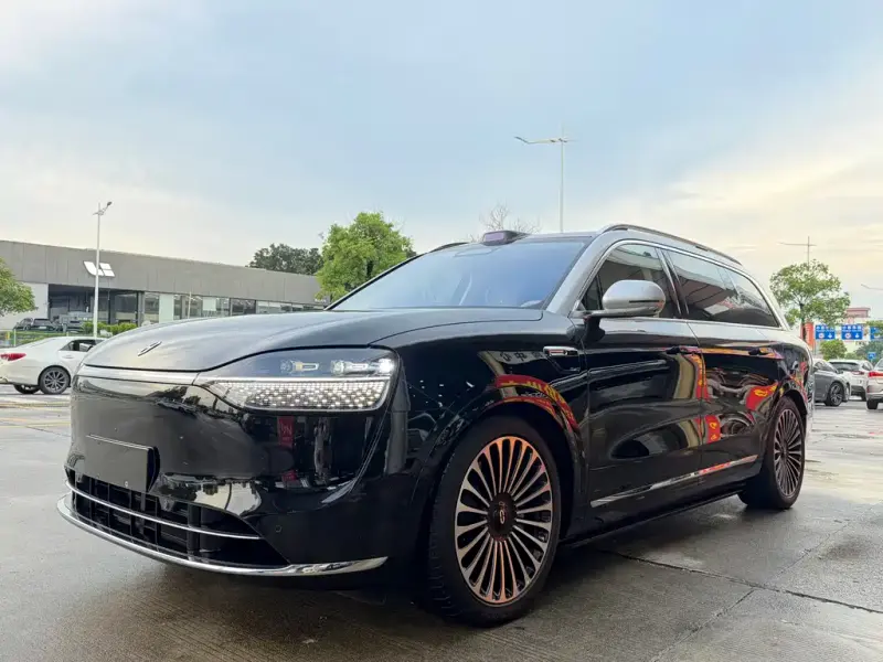 AITO M9, 2025