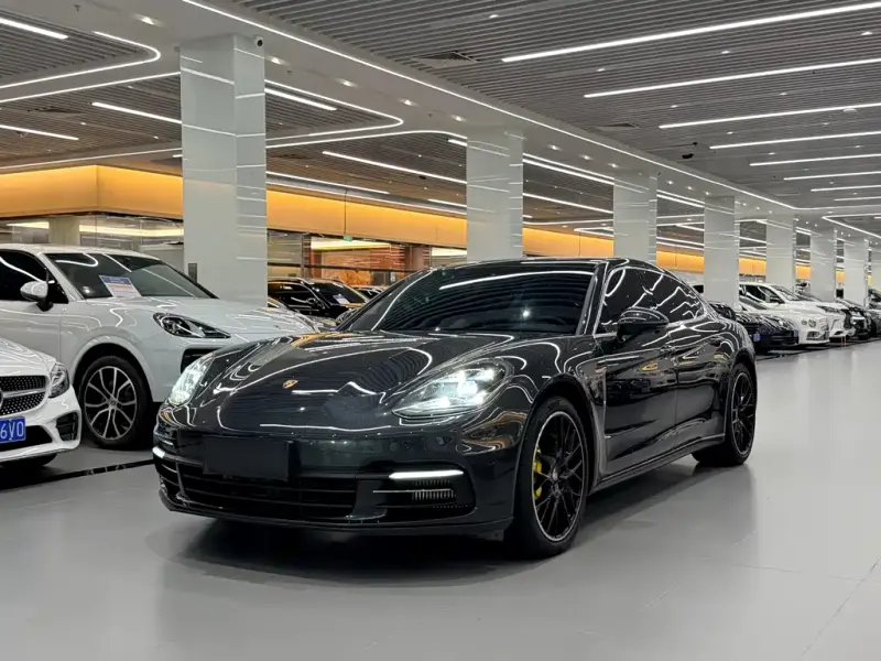 Porsche Panamera, 2020