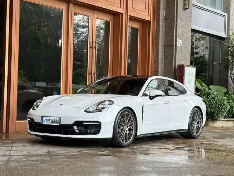 Porsche Panamera, 2024