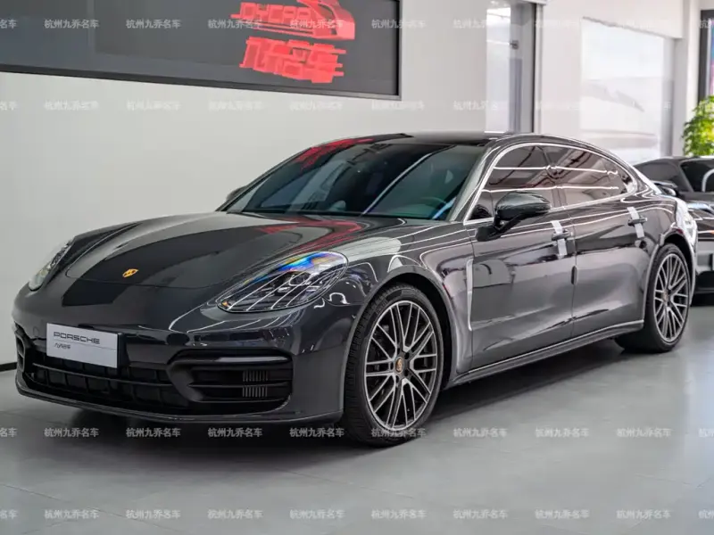 Porsche Panamera, 2023