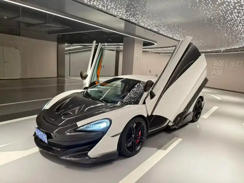 McLaren 570, 2017