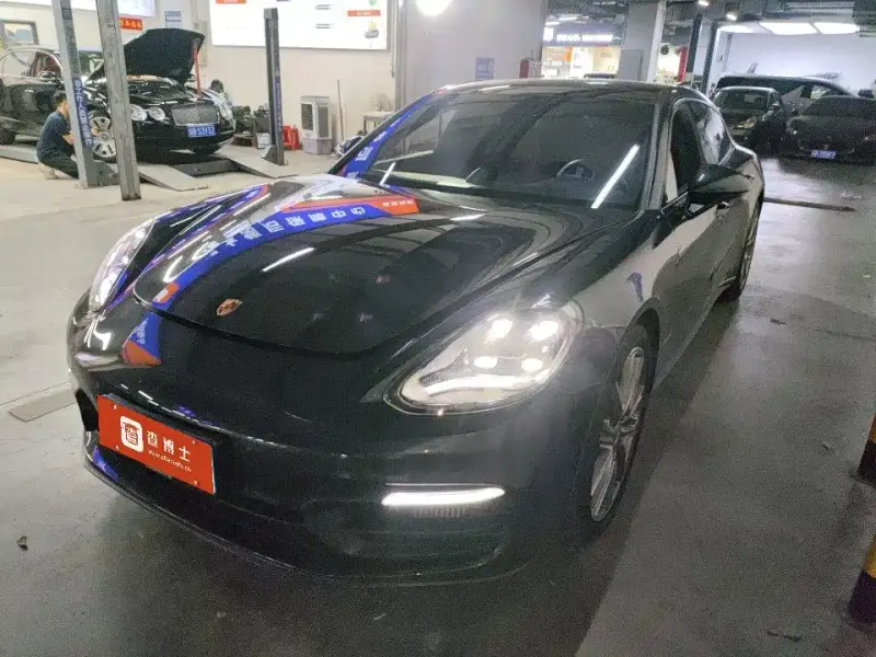 Porsche Panamera, 2022
