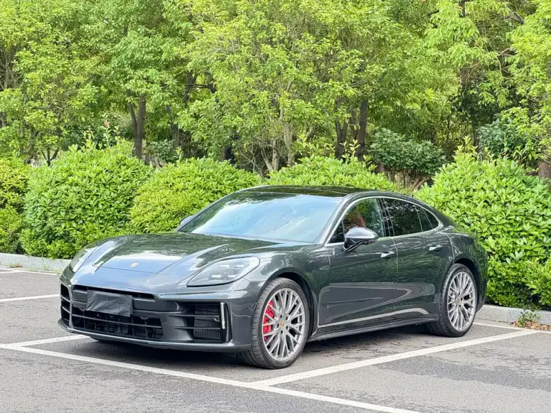 Porsche Panamera, 2024