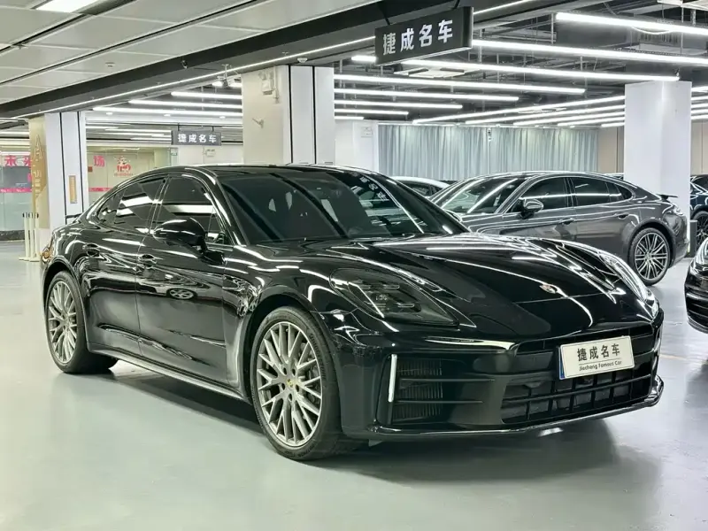 Porsche Panamera, 2025