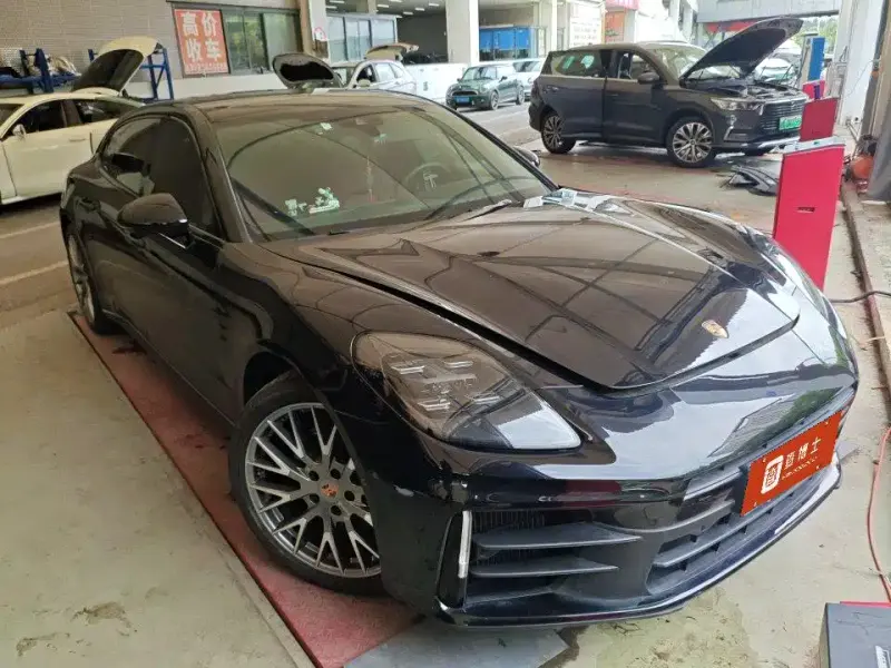 Porsche Panamera, 2024
