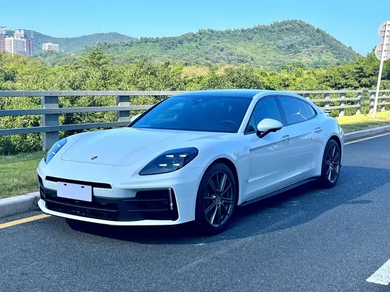 Porsche Panamera, 2024