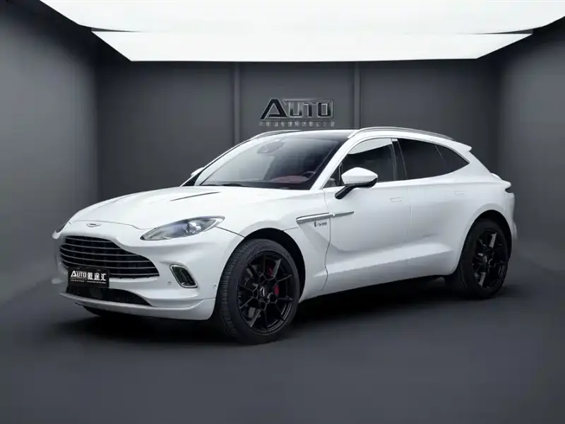 Aston Martin DBX, 2021