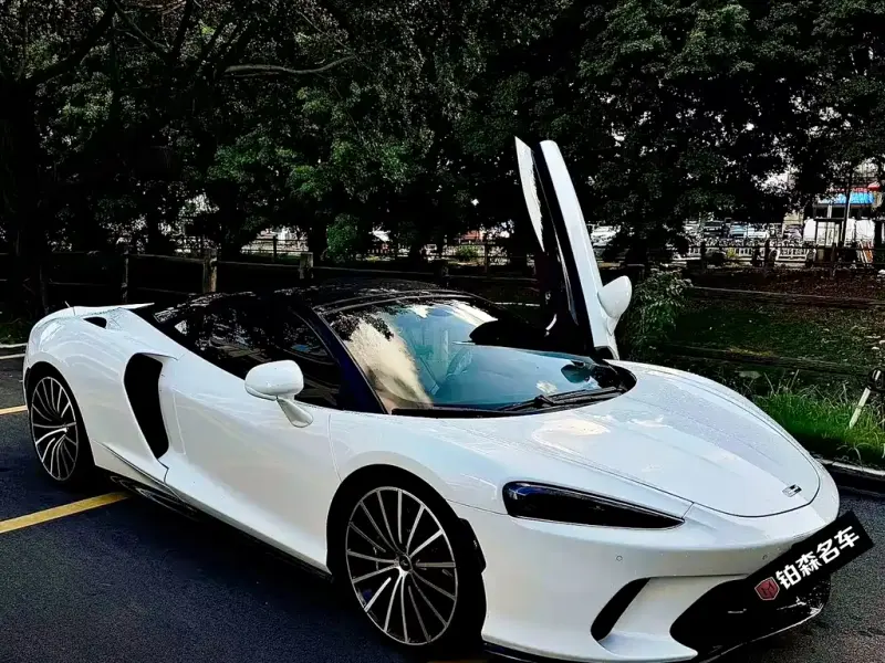 McLaren GT, 2023