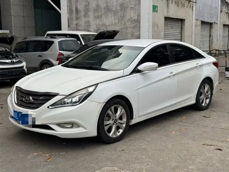 Hyundai Sonata, 2011
